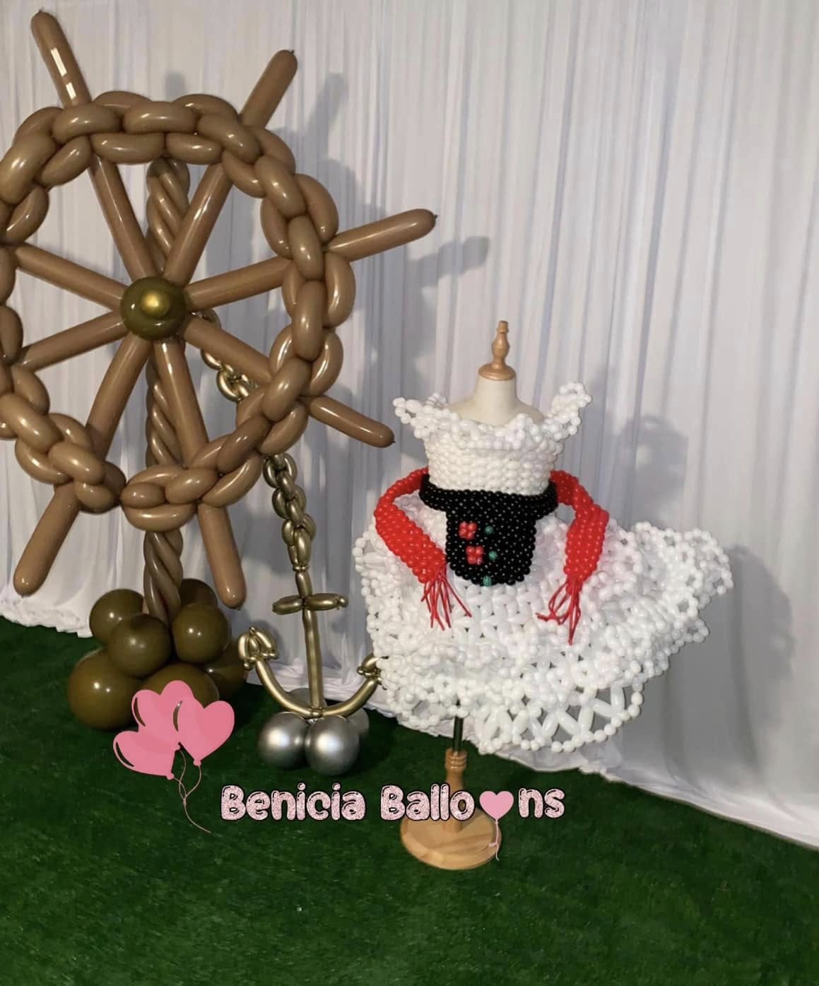 Decoración de mesa con globos