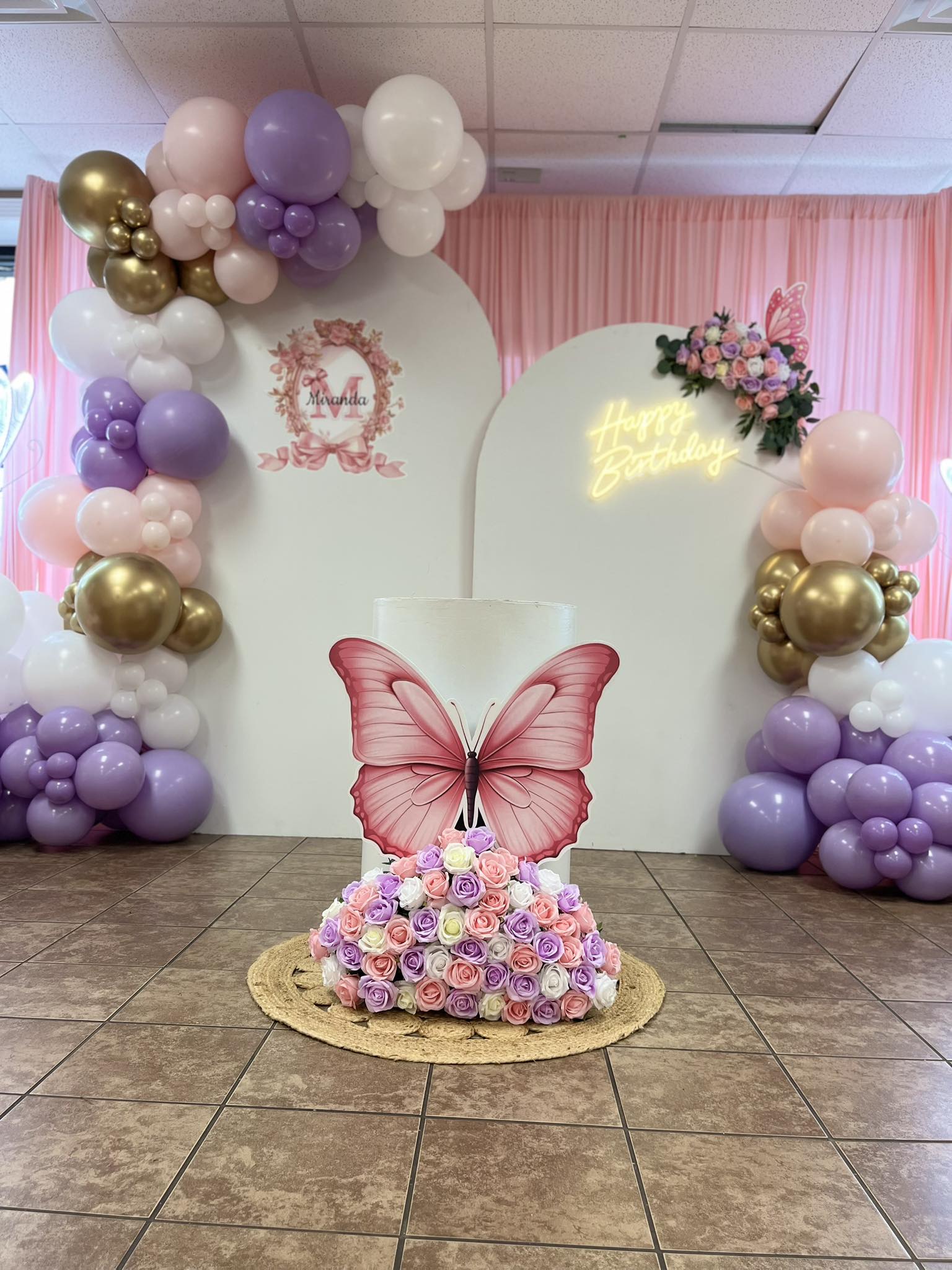 Mesa con globos fiestas infantiles